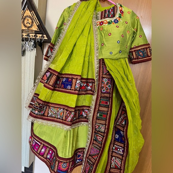 Chaniya Choli / Lenghna / Traditional Indian Choli - Picture 4 of 6